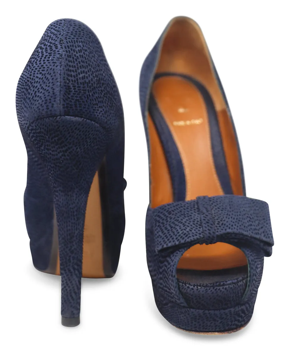 Fendi Navy Blue Suede Bow Heels sz 6.5