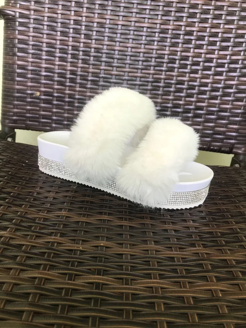 Hot sale shiny fluffy slippers