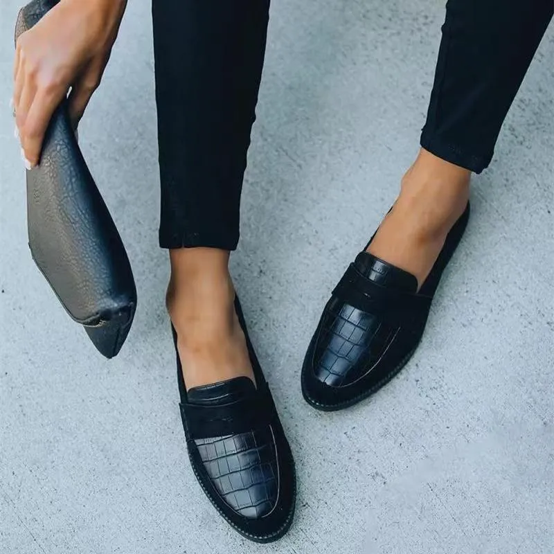 Women's black flat round toe penny loafers